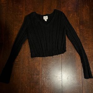 Black cropped sweater v neck